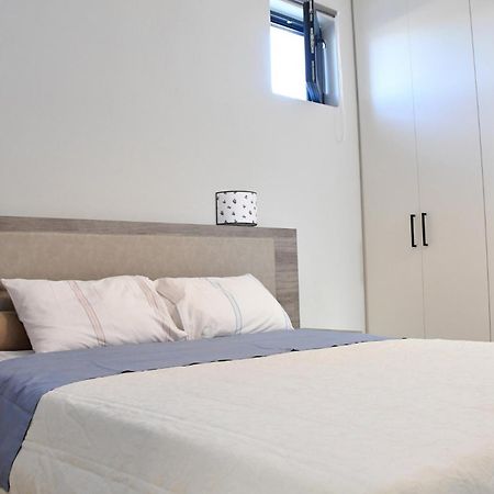 Appartamento Polles Εlies Cozy Αpartment Aegina Esterno foto